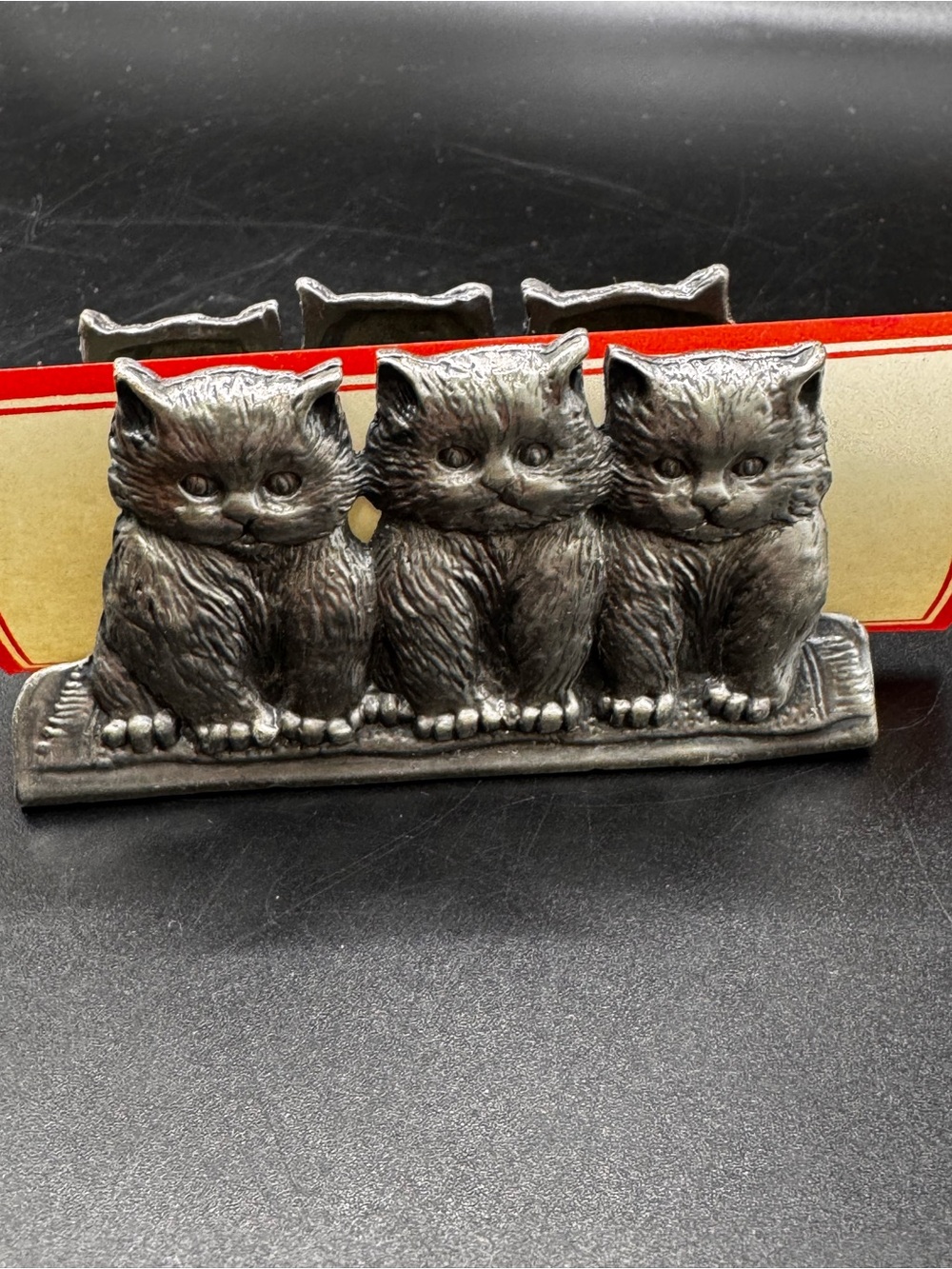 Vintage-Style Pewter Cat Trio Card Holder - Silver